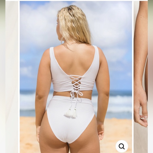 Maaji swimsuit in white wavy rubbed fabric, bikini top + high waist bottoms - Picture 4 of 7